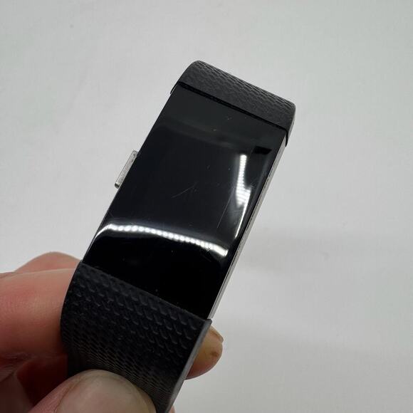 FITBIT Charge 2 Fitness / Activity Tracker Black with Charger + 3 Extra Bands - Picture 8 of 12